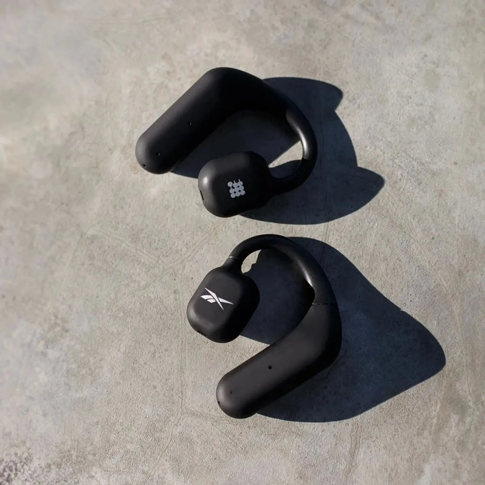 Audífonos Bluetooth Open Ear Cubitt X Reebok Limited Edition CTRKE