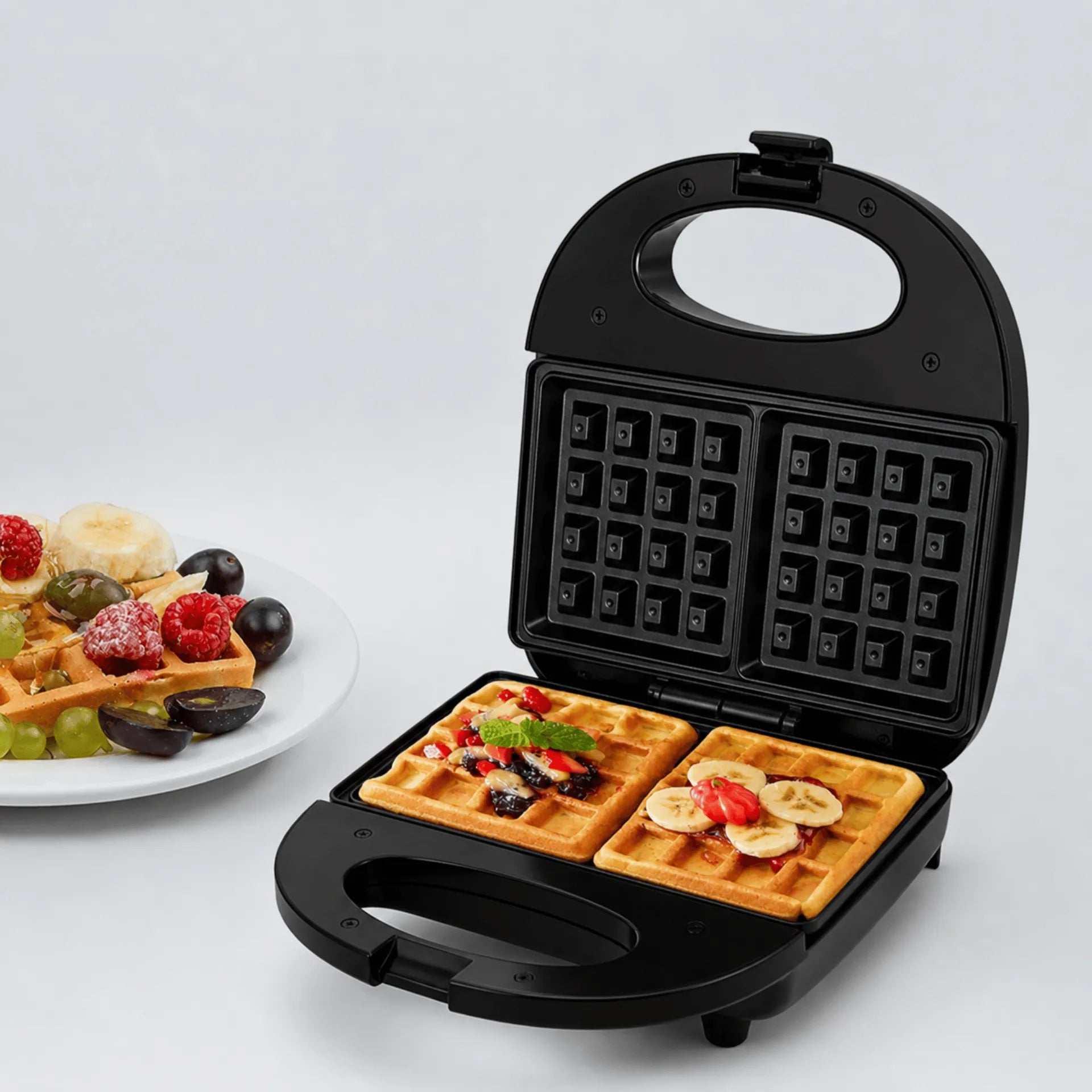 Waflera Winning Star Con Doble Molde Antiadherente y Potencia de 750W ST-2121