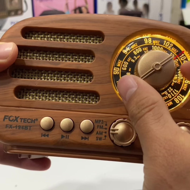 Cargar y reproducir video en Gallery Viewer, Radio Estilo Vintage Recargable  Fox Tech FX-194BT
